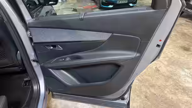 PEUGEOT 5008 26 / 35