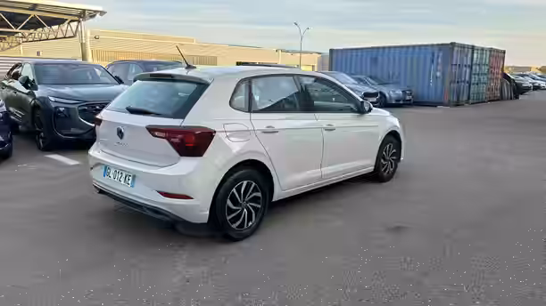 VOLKSWAGEN POLO 5 / 32