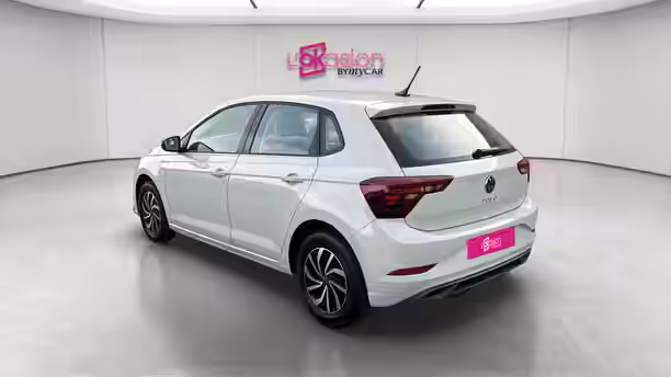 VOLKSWAGEN POLO 3 / 32