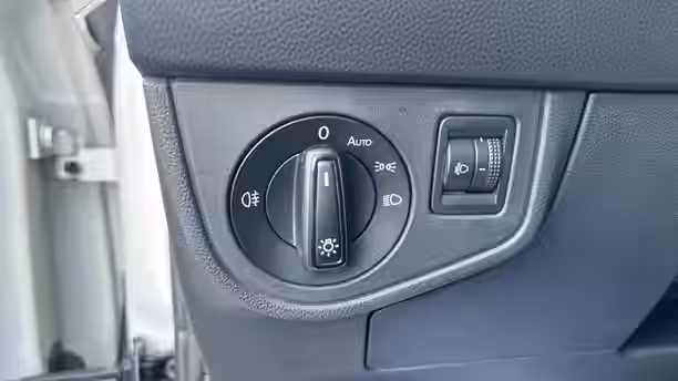 VOLKSWAGEN POLO 20 / 32