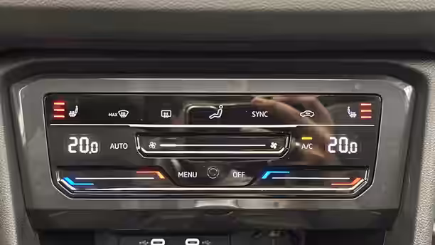 VOLKSWAGEN TIGUAN 25 / 29