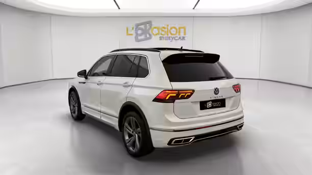 VOLKSWAGEN TIGUAN 3 / 29