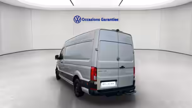 VOLKSWAGEN UTILITAIRES CRAFTER VAN 3 / 16