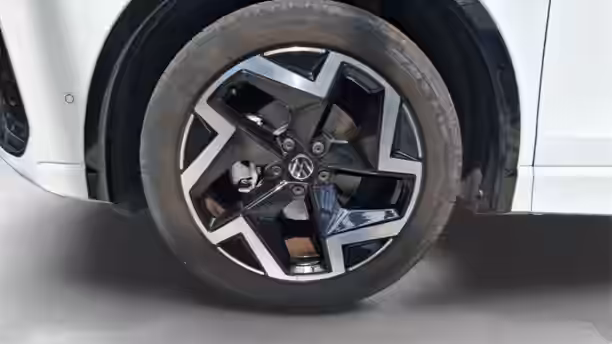 VOLKSWAGEN TIGUAN 14 / 18
