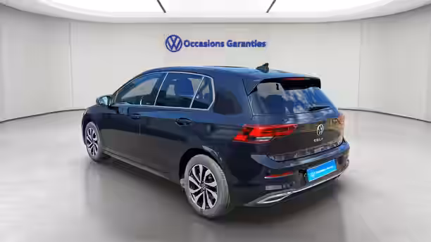 VOLKSWAGEN GOLF 3 / 32
