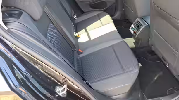 VOLKSWAGEN GOLF 19 / 32
