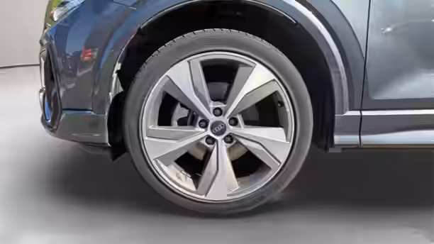 AUDI Q2 16 / 24