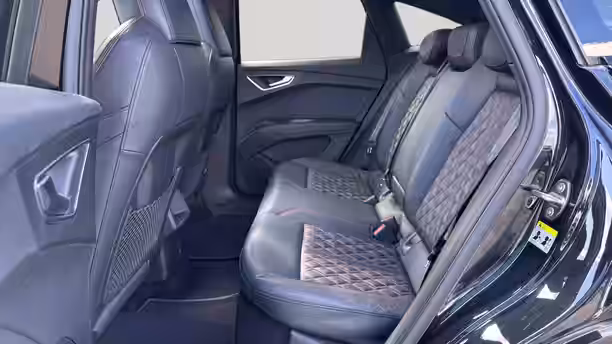 AUDI Q4 E-TRON SPORTBACK 12 / 30