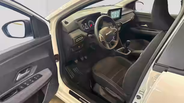 DACIA SANDERO 26 / 31