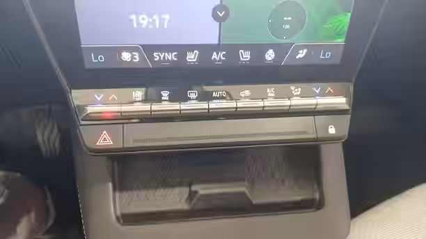 RENAULT MEGANE E-TECH 20 / 20
