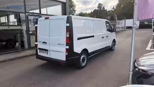 RENAULT TRAFIC FOURGON 5 / 23