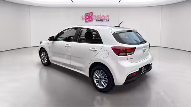 KIA RIO 3 / 23