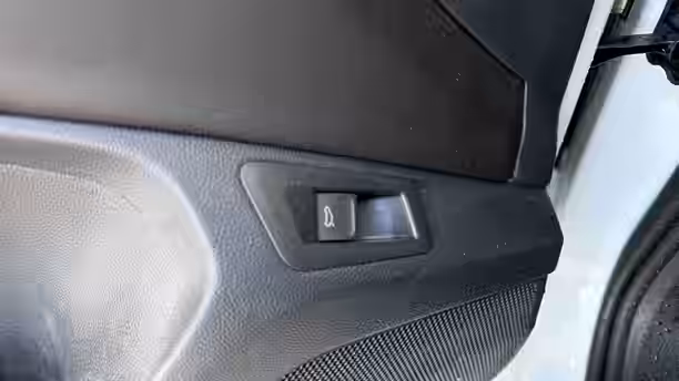 VOLKSWAGEN T-ROC 31 / 32