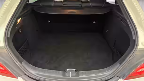 MERCEDES CLA SHOOTING BRAKE 15 / 24