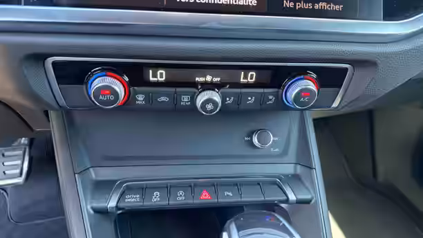 AUDI Q3 11 / 27