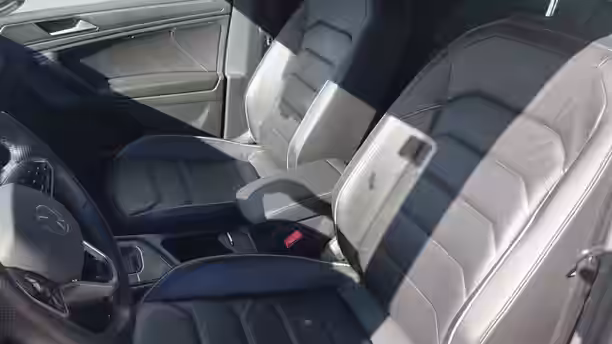 VOLKSWAGEN TIGUAN 11 / 22