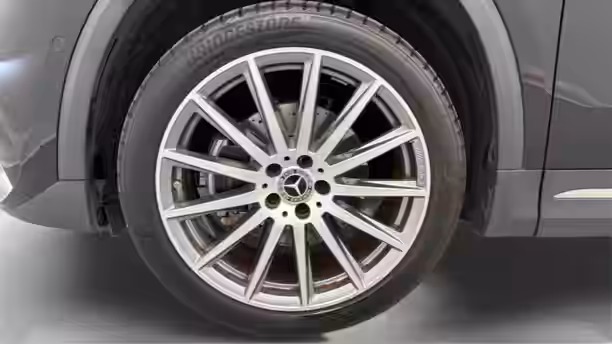 MERCEDES GLA 18 / 28