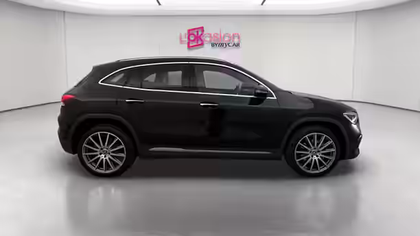 MERCEDES GLA 6 / 28