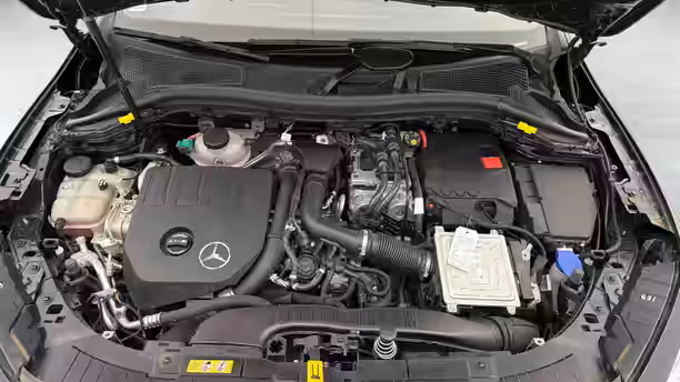 MERCEDES GLA 19 / 28