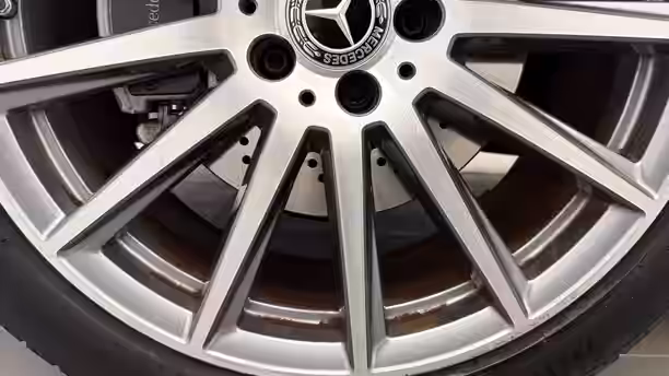 MERCEDES GLA 27 / 28