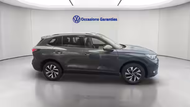 VOLKSWAGEN TIGUAN 6 / 21