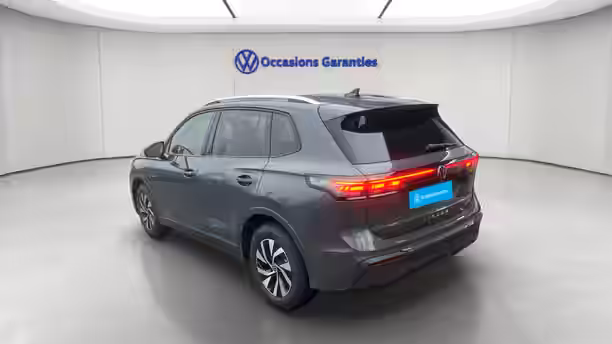 VOLKSWAGEN TIGUAN 3 / 21