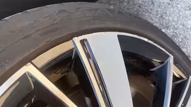 VOLKSWAGEN GOLF 41 / 45