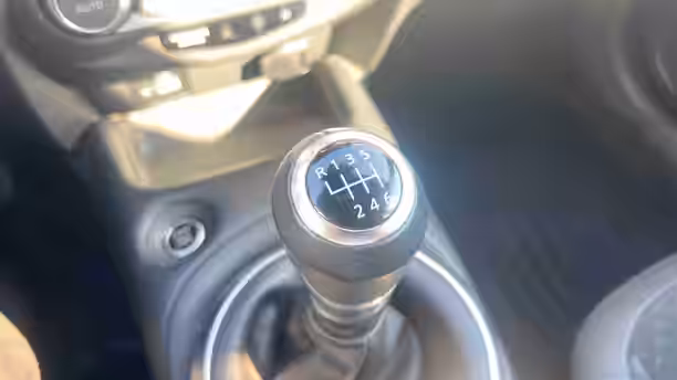 NISSAN JUKE 2023 20 / 21