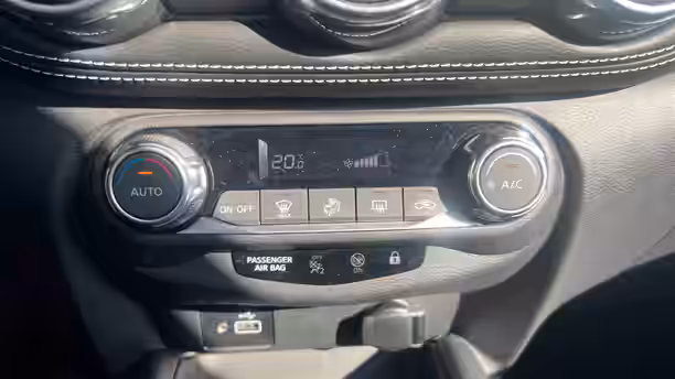 NISSAN JUKE 2023 19 / 21