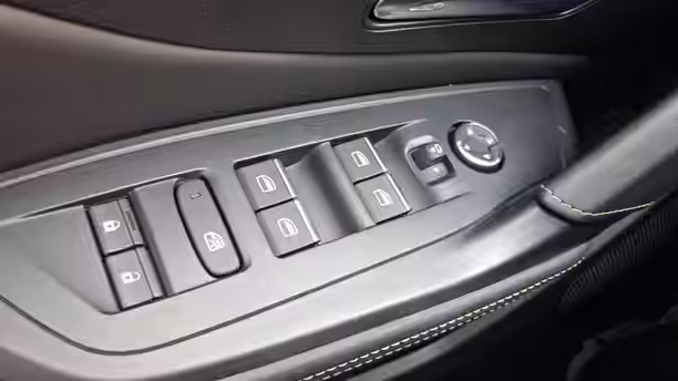 PEUGEOT 308 26 / 32