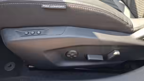PEUGEOT 308 21 / 32