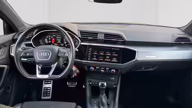 AUDI Q3 9 / 31