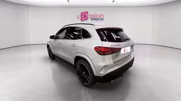 MERCEDES GLA 3 / 22