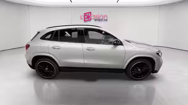 MERCEDES GLA 6 / 22