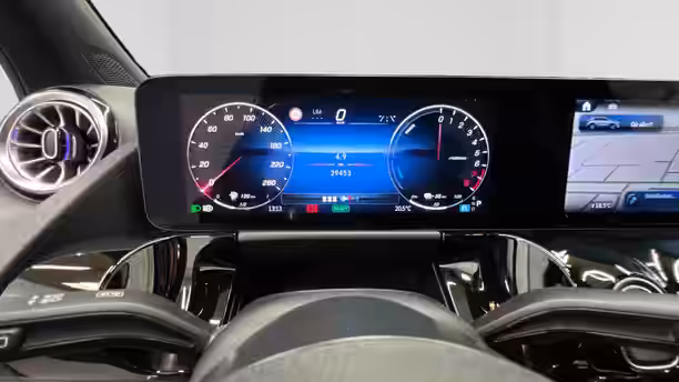 MERCEDES GLA 19 / 22
