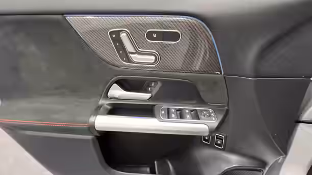 MERCEDES GLA 17 / 22