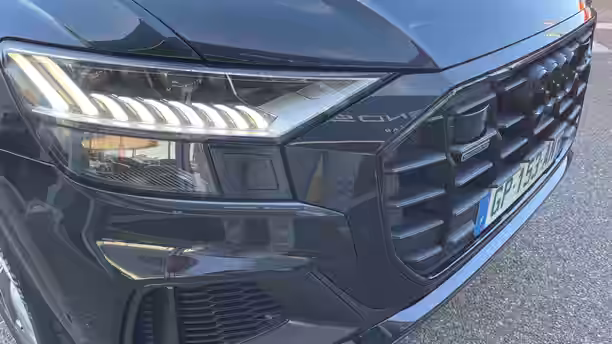 AUDI Q8 41 / 49