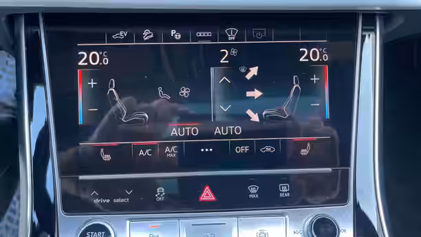 AUDI Q8 34 / 49