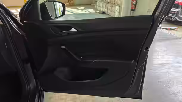 VOLKSWAGEN T-CROSS 35 / 38