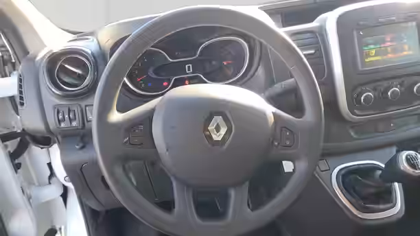 RENAULT TRAFIC FOURGON 10 / 28