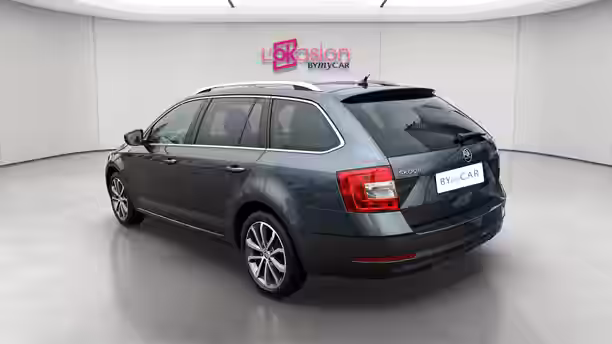 SKODA OCTAVIA COMBI 3 / 20