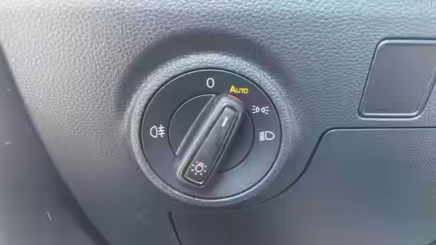 SEAT ARONA 32 / 38