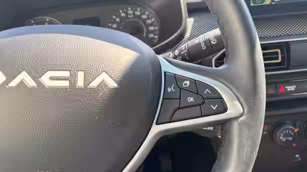 DACIA SANDERO 16 / 22