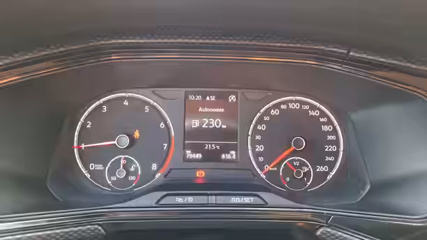 VOLKSWAGEN T-CROSS 10 / 32