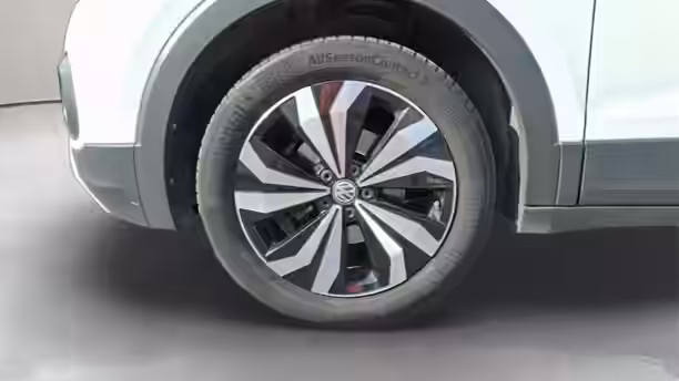 VOLKSWAGEN T-CROSS 16 / 32