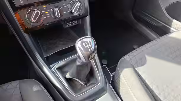 VOLKSWAGEN T-CROSS 22 / 32