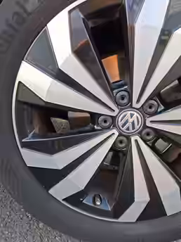VOLKSWAGEN T-CROSS 32 / 32
