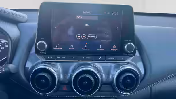 NISSAN JUKE 2021.5 15 / 23