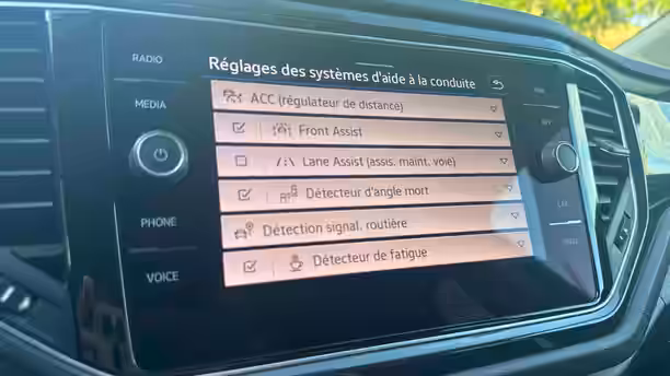 VOLKSWAGEN T-ROC 27 / 28