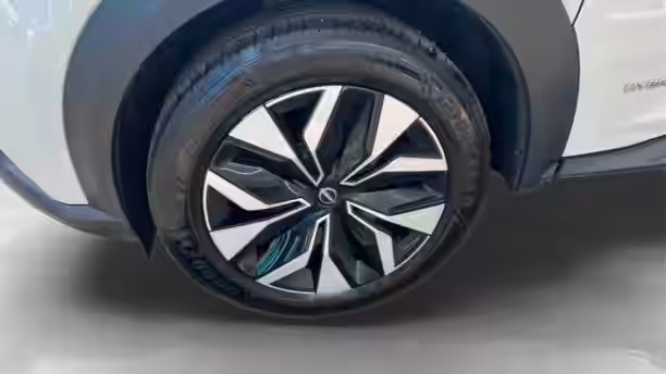 NISSAN JUKE 14 / 23